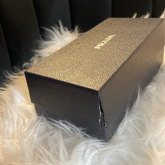 🍒RARE PRADA RED MARBLE ETRUSCAN MARBLE - brand new cat eye authentic Prada - Picture 11 of 15